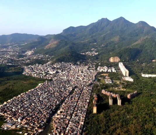 GUERRA URBANA: no Rio de Janeiro Forças de Segurança enfrentam milicianos na zona oeste do município