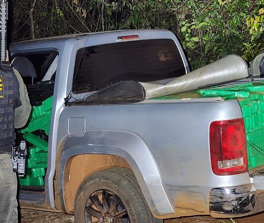 Camionete carregada com quase 1.500 kg de maconha é apreendida pelo DOF no município de Ponta Porã