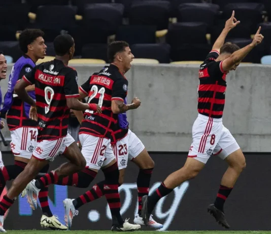 Flamengo reage, vira no fim e é campeão mundial sub-20 no Maracanã