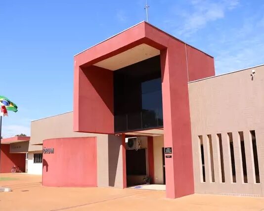 Justiça acata liminar em ação contra Gilvan Perin e Vinícius Meira por abuso de poder econômico em Japorã