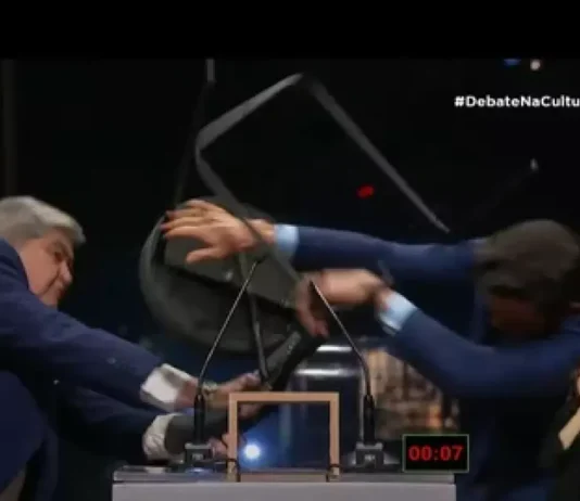 Datena agride Marçal com cadeirada e é expulso de debate da TV Cultura
