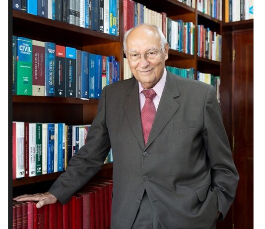 OPINIÃO: UM BRASIL DEMOCRÁTICO E NÃO DE ESQUERDA