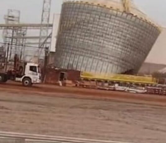 Silo de grãos desaba e quatro trabalhadores ficam feridos