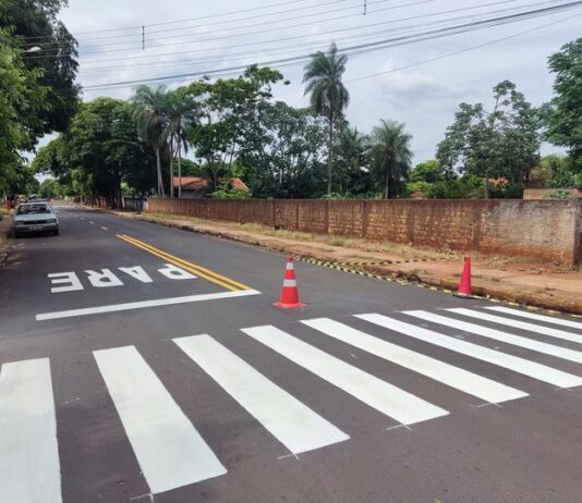 MUNDO NOVO: Após recapeamento, empreiteira chega no último bairro para realizar sinalização de trânsito