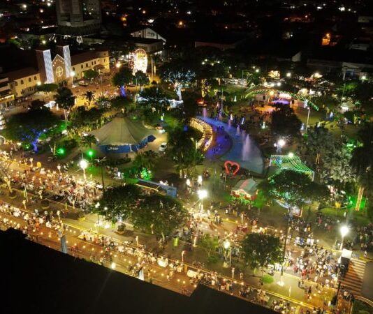 “Dourados Brilha 2024” começa nesta sexta-feira na Praça Antônio João