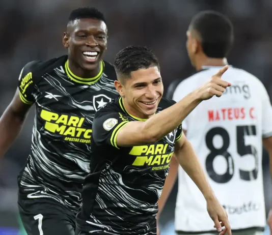 Botafogo supera o Vasco e amplia a vantagem na liderança do Brasileiro