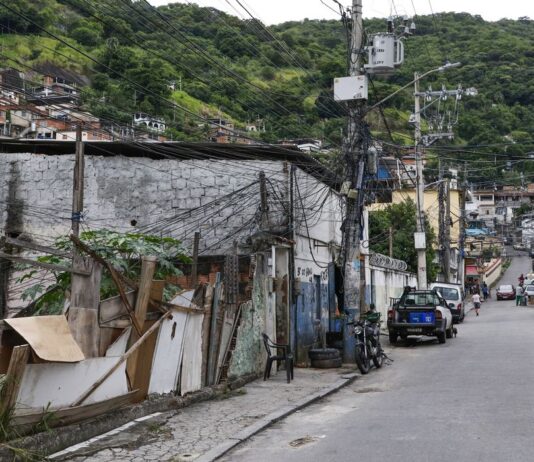 Representantes de favelas indicam desafios para o G20