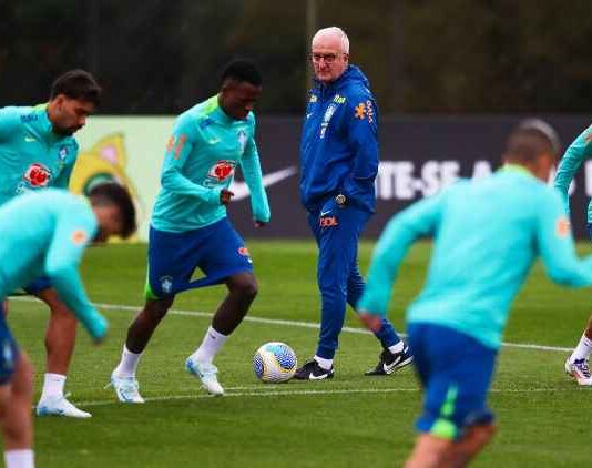 Seleção perde laterais, e Dorival convoca mais dois para jogo contra Uruguai nas eliminatórias