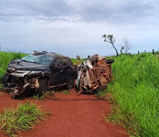 TRAGÉDIA: Acidente na BR-463 deixa 1 morto e 3 feridos entre Doblô e caminhonete