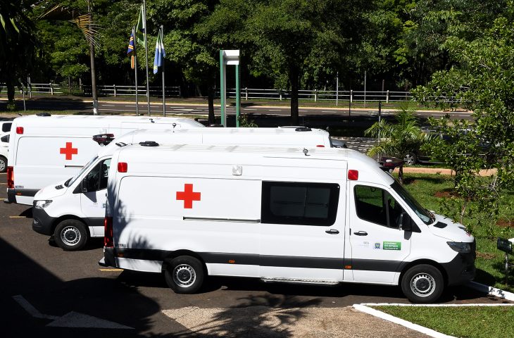 Entrega-Ambulâncias-Fto-Bruno-Rezende-02-730x480