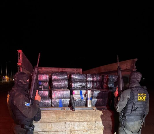 Caminhão carregado com quase três toneladas de maconha é recuperado pelo DOF em Iguatemi
