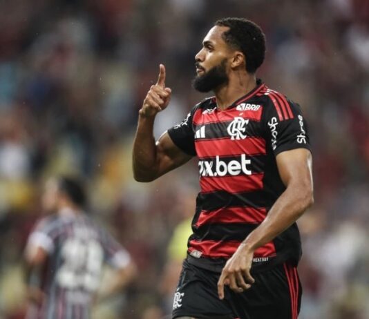 Flamengo vence o Fluminense por 2 a 1 no primeiro jogo da final do Estadual