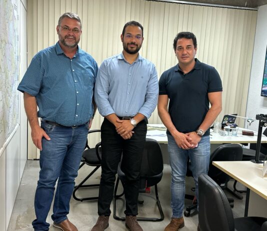 Prefeito Rodrigo Sacuno pleiteia instrumentalização noturna para o aeroporto de Naviraí