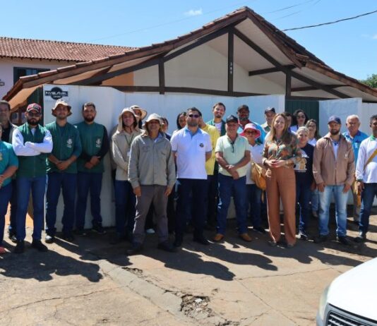 Prefeitura de Naviraí executa mutirão de limpeza em combate ao mosquito da dengue