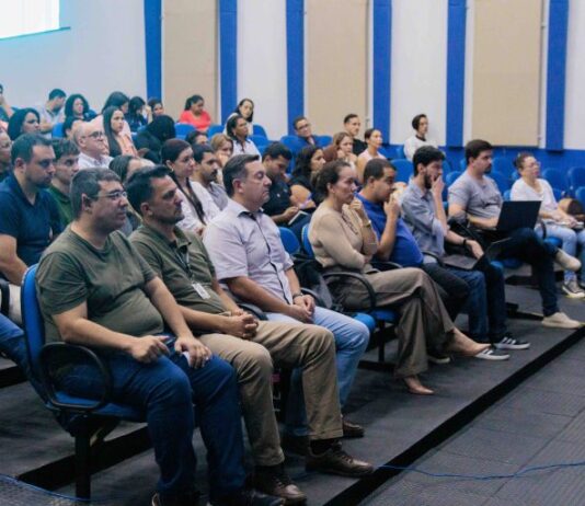 Prefeitura de Naviraí capacita servidores do Setor de Compras para uso do novo sistema ELOTECH