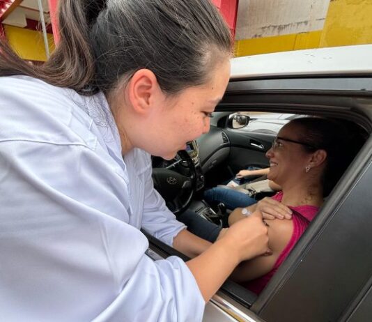 CAMPO GRANDE: SES imuniza mais de 2 mil pessoas em ‘Drive-thru” no Dia D contra influenza