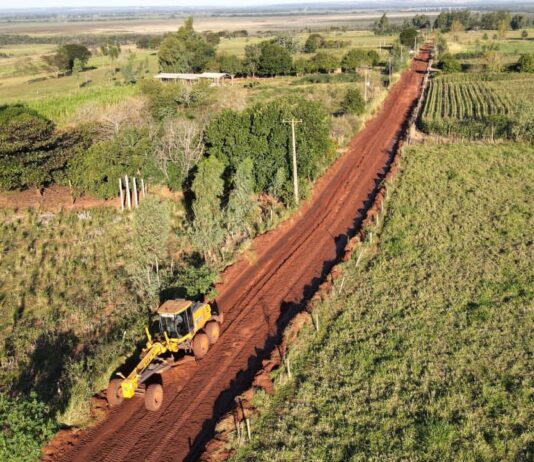 Prefeitura de Itaquiraí promove melhorias nas estradas rurais do P.A. Caburaí