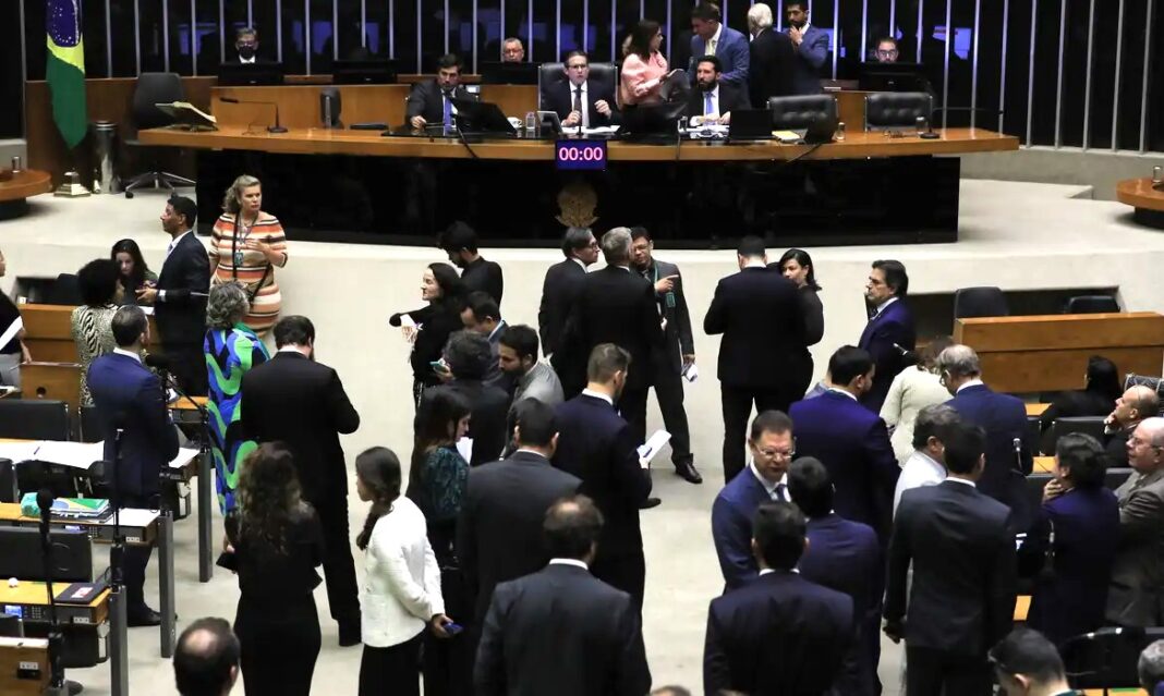 lula832555555