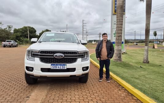 Saúde de Itaquiraí ganha reforço com nova caminhonete para o combate às arboviroses