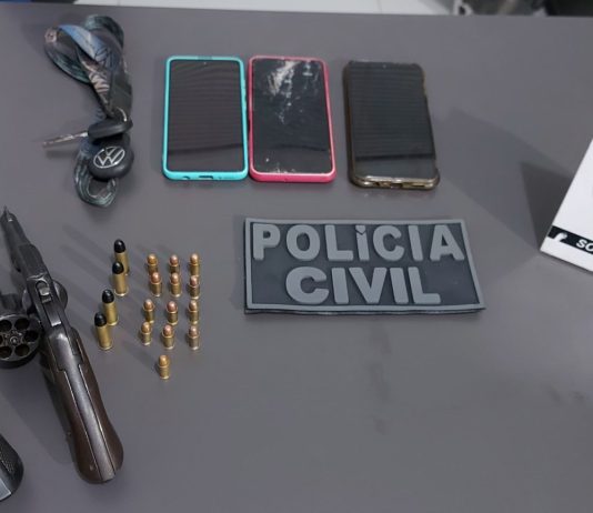 PM e PC prendem autores em flagrante por porte ilegal de arma e apreendem revólveres em Sonora