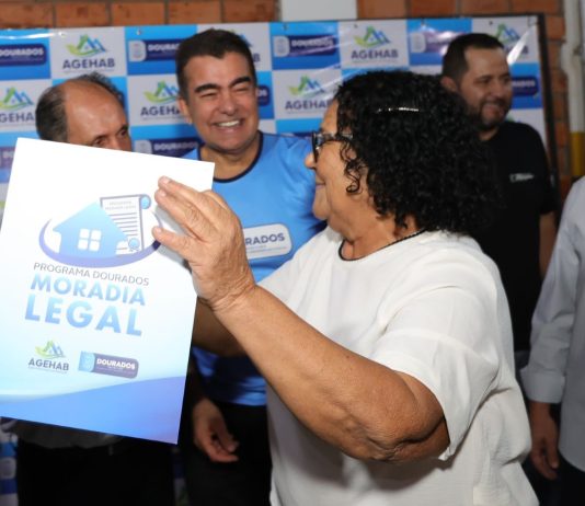 DOURADOS: Prefeitura entrega 250 títulos de regularização fundiária no Santa Felicidade