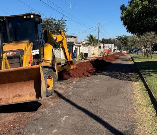 NAVIRAÍ: Sanesul antecipa obras de esgoto na Av. Mata Atlântica e recape será iniciado este mês