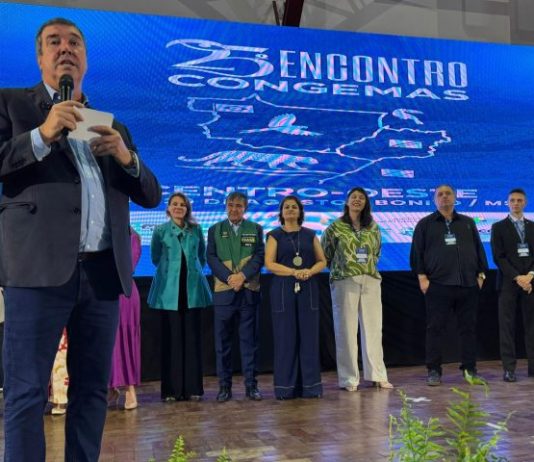 Gestores e autoridades discutem integração de políticas sociais em evento do Congemas