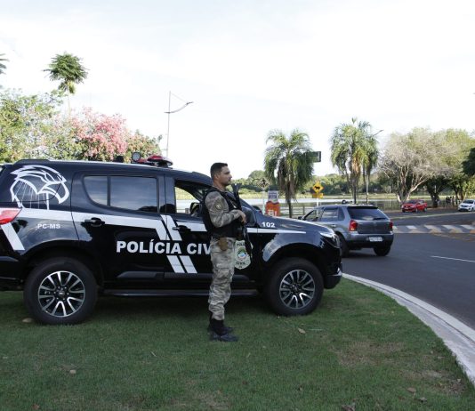VIOLÊNCIA DOMÉSTICA: policiais civis cumprem mandado de prisão contra foragido da justiça