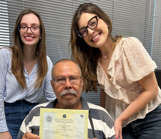 CIDADANIA: perto de aniversário de assistido, Defensoria de MS corrige nome em documento