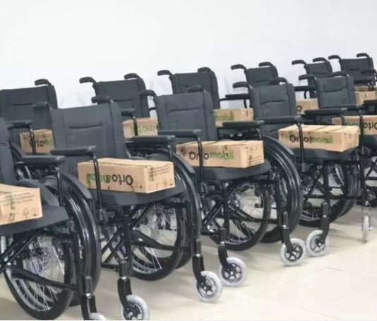 Com rombo de 2,6 milhões, Apae atrasa entrega de cadeiras de rodas e próteses