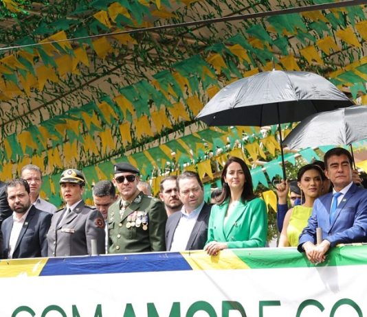 Dourados realiza desfile gigante e leva 30 mil pessoas para celebrar o 7 de Setembro
