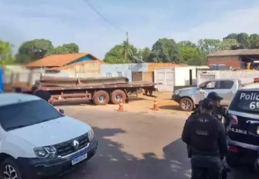 Motorista atropela e mata sobrinha de 1 ano ao manobrar caminhão