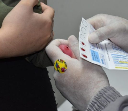 RETROSPECTIVA 2025: Triagem neonatal avançou em MS com teste do pezinho ampliado