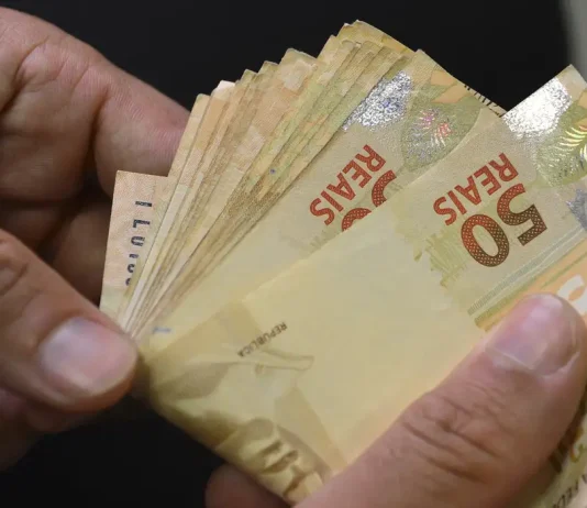 Segunda parcela do 13º salário deve ser paga até a próxima 6ª feira
