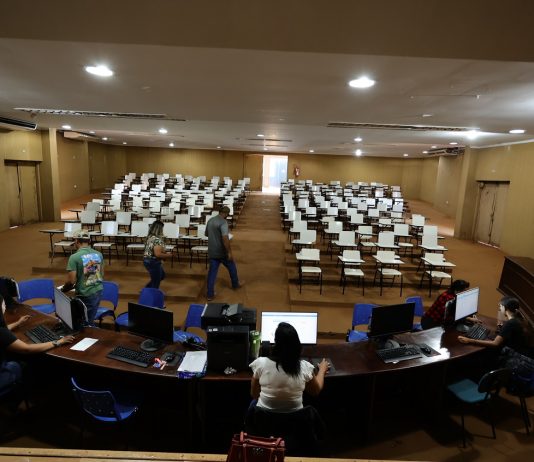 Matrícula digital bate recorde e Central passa a atender das 7h30 às 13h30 a partir do dia 12