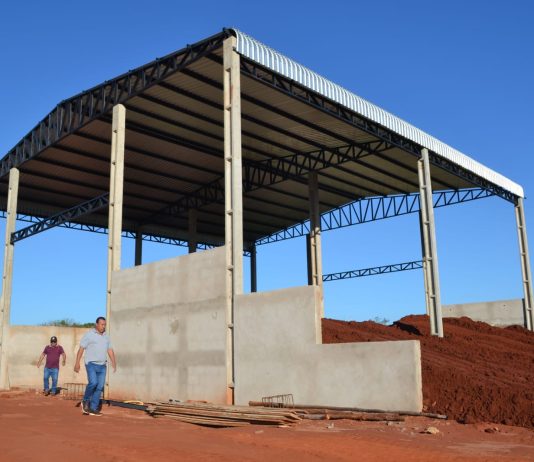 JAPORÃ constrói Estação de Transbordo para embarque do lixo doméstico
