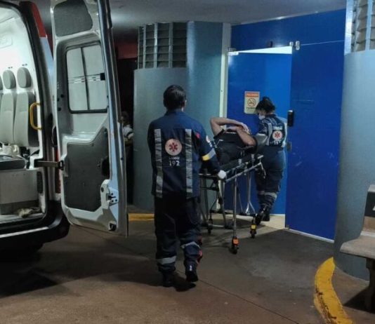 NO TRÂNSITO: motoristas discutem, trocam tiros e um acaba baleado
