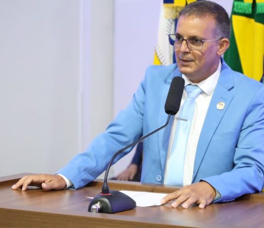Inspetor Cabral solicita informações sobre licitação da iluminação pública de Dourados