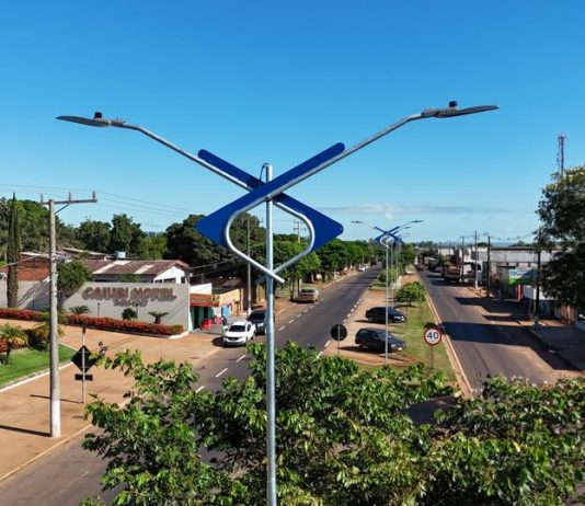 ITAQUIRAÍ: Avenida Industrial entra na fase final da implantação da iluminação de LED
