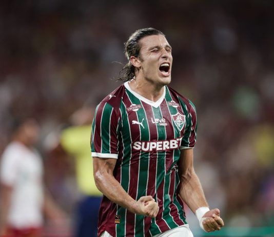 Fluminense supera Bangu e pega Vasco na semi do Campeonato Carioca