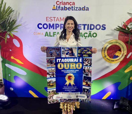 ITAQUIRAÍ é reconhecida pelo 2º ano consecutivo com Selo Ouro nacional por avanços na alfabetização