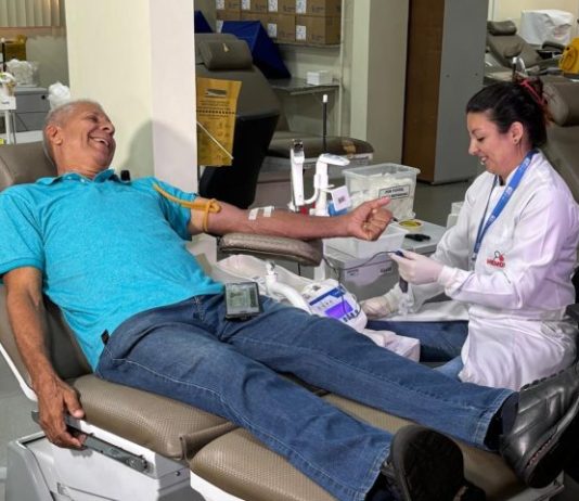 Pai e filha unidos pela solidariedade: doador encerra trajetória de 52 anos e inspira nova geração no Hemosul