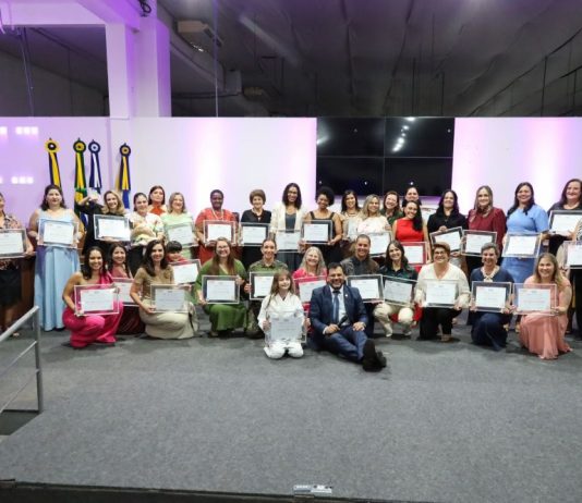 Em sessão solene, Marcelo Mourão homenageia “Mulheres de Valor”