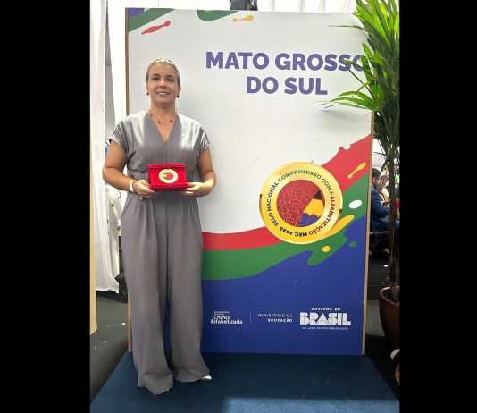 JAPORÃ recebe o prêmio Selo Ouro, reconhecimento nacional pela alfabetização municipal