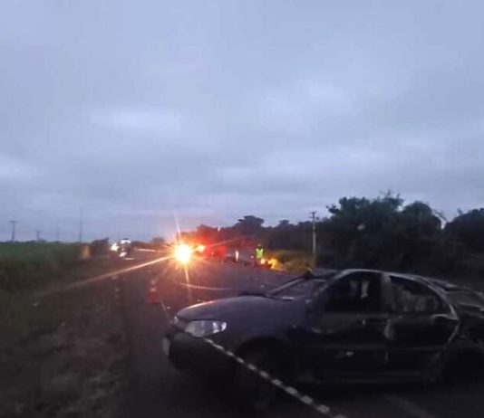 TRAGÉDIA: motorista morre após ser arremessado de veículo e atropelado por caminhão