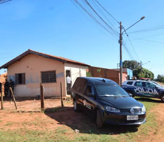 Armado com facão, homem morre ao avançar contra policiais no Jardim Noroeste