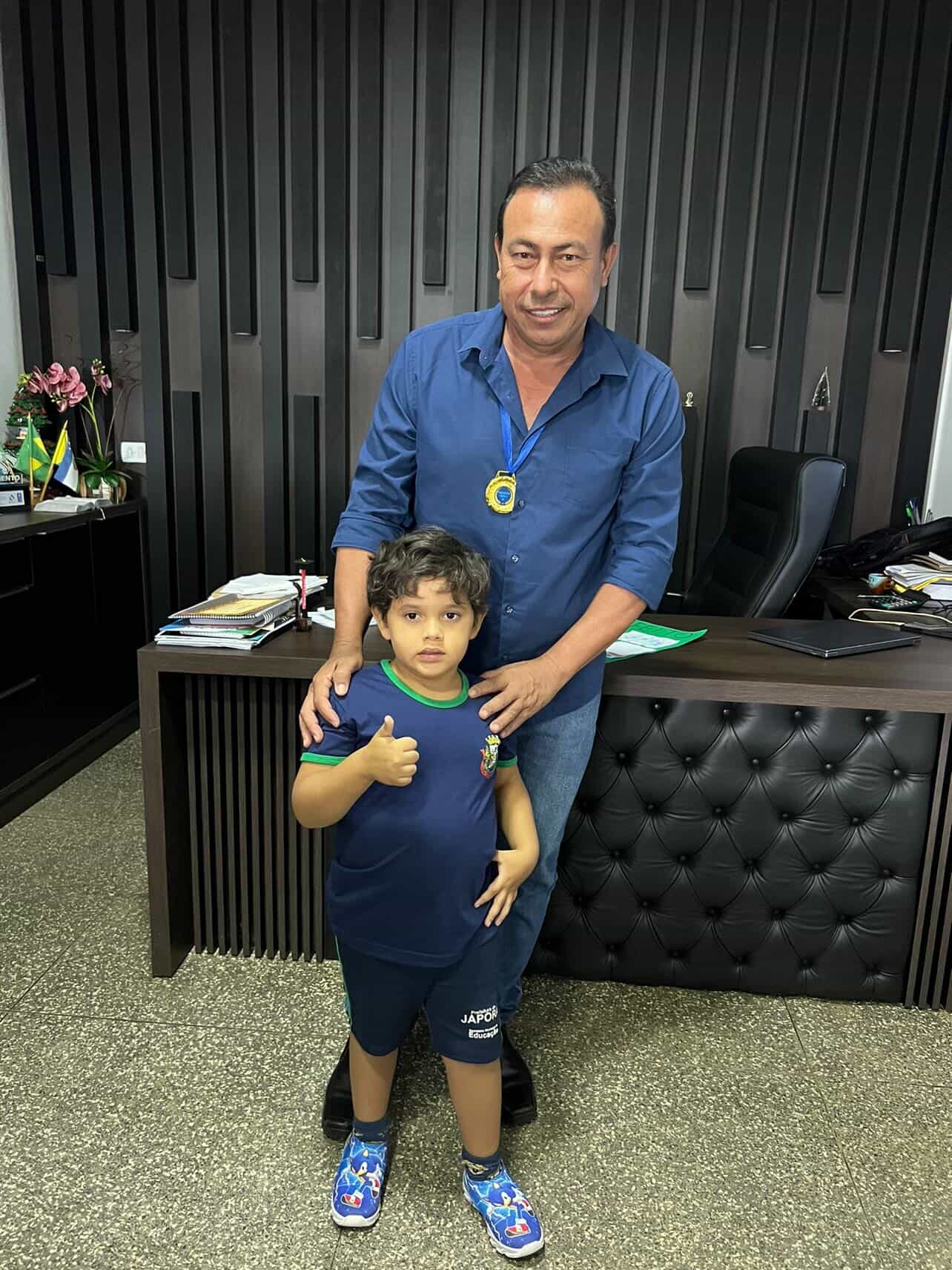 Japorã: Alunos do Pré II homenageiam e entrevistam Vitor Malaquias pelo Dia do Prefeito Japorã: Alunos do Pré II homenageiam e entrevistam Vitor Malaquias pelo Dia do Prefeito