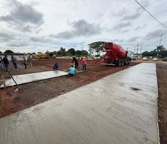 Prefeitura de Japorã investe R$ 65 mil em calçamento de área das tendas do 5º Agrishow