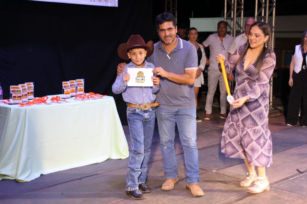 Japorã 34 anos: Letícia Ariely vence pela 2ª vez o Festival Estudantil de Música