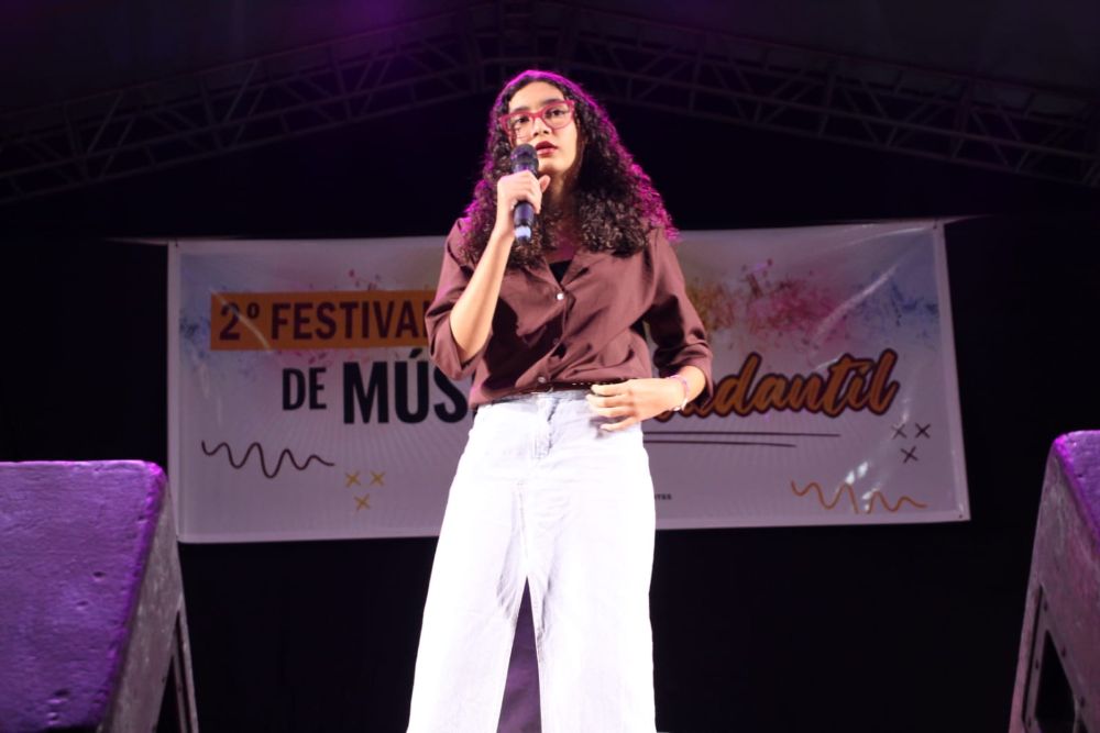 Japorã 34 anos: Letícia Ariely vence pela 2ª vez o Festival Estudantil de Música